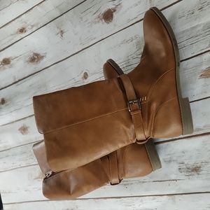 Children's place girls boots. Size 6